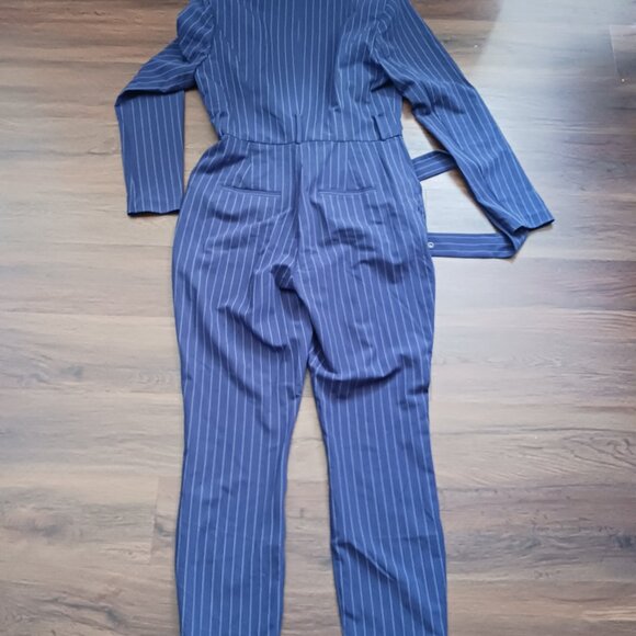 WeWoreWhat: Navy Pinstripe Belted Blazer Jumpsuit Slim Leg, Ankle Length Sz L - Picture 6 of 6